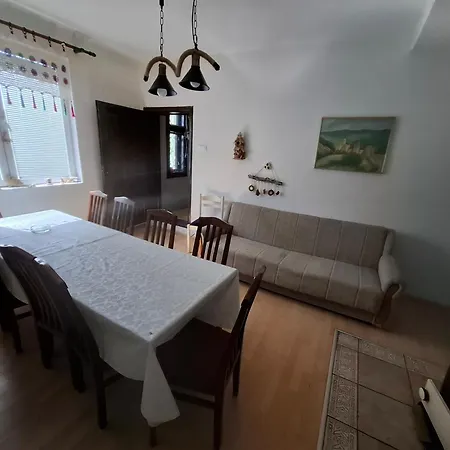 Feliks Apartment *
