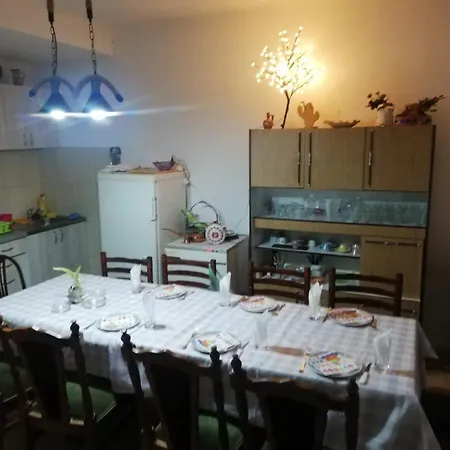 Feliks Apartment *