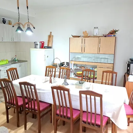 Apartment Feliks *